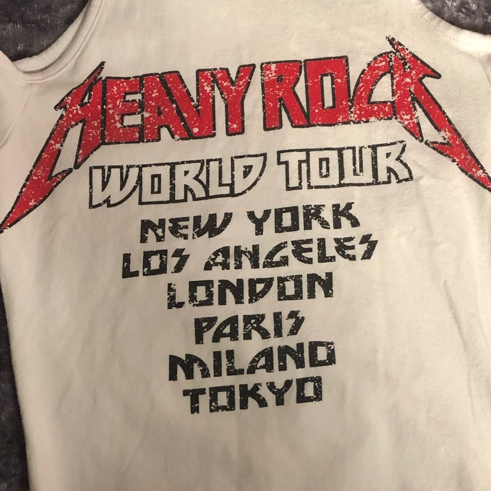 I am selling a fashion nova body suit . - Picture 2 of 3